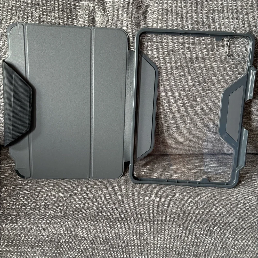 iPad 11” Cover with Stand and Minimalist Design